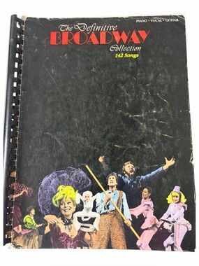 Definitive Broadway Collection: Piano, Vocal, Guitar by Hal Leonard Corp 1988y